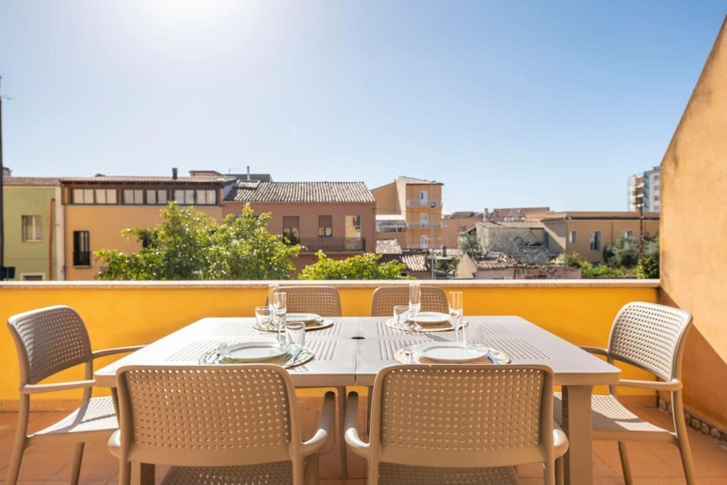 Dimoras Bellissimo Appartamento Centrocitta Olbia Bagian luar foto