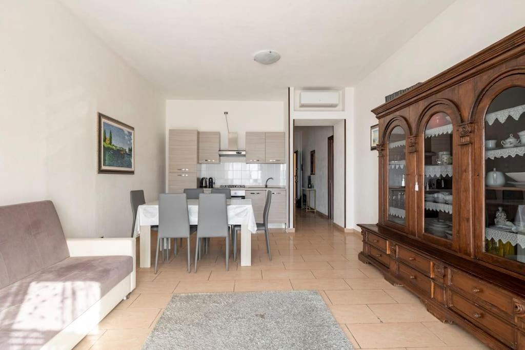 Dimoras Bellissimo Appartamento Centrocitta Olbia Bagian luar foto